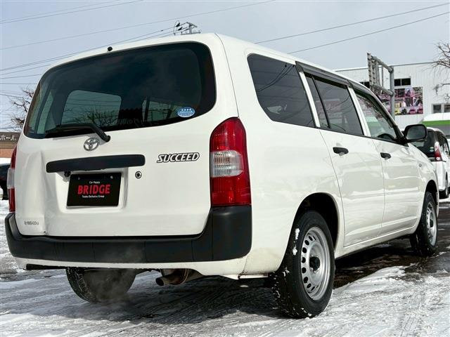 Toyota Succeed VAN — фото 8