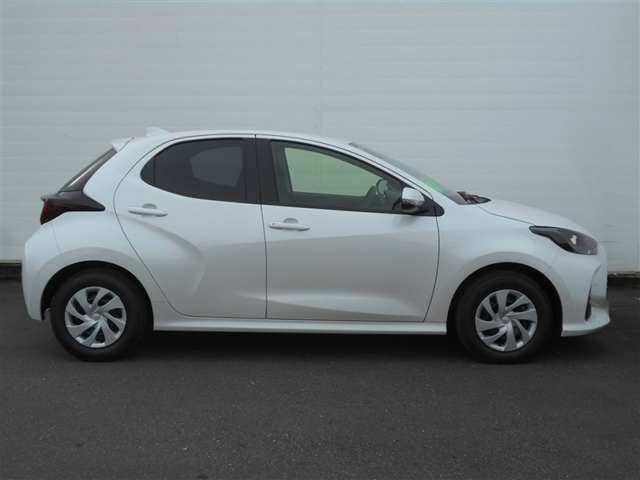 Toyota Yaris — фото 4