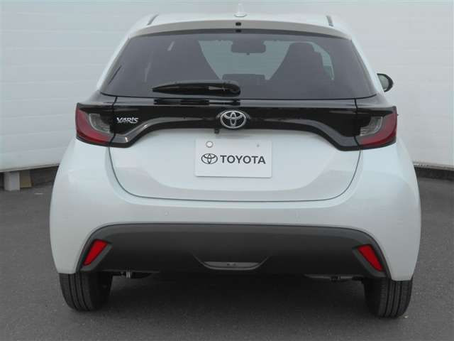 Toyota Yaris — фото 8