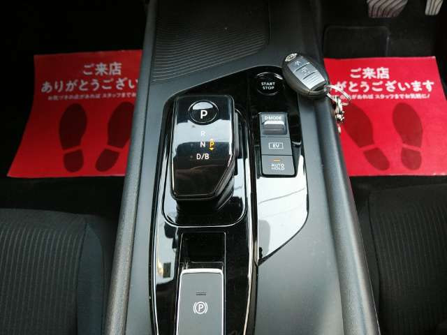 Nissan Note — фото 5