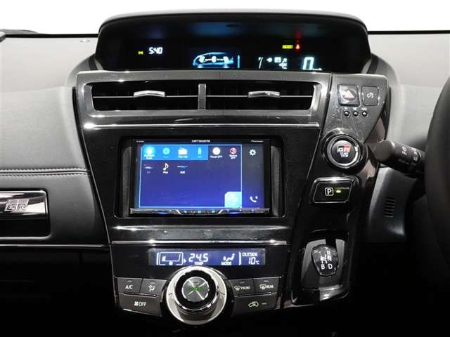 Toyota Prius Alpha — фото 5