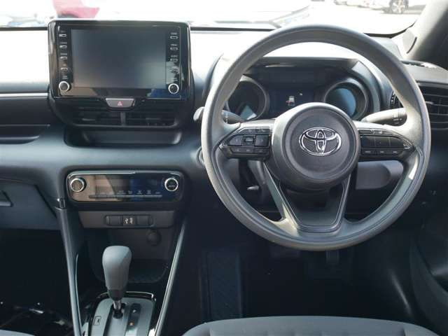 Toyota Yaris — фото 6