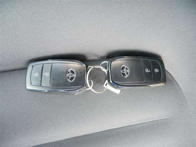 Toyota Yaris — фото 10