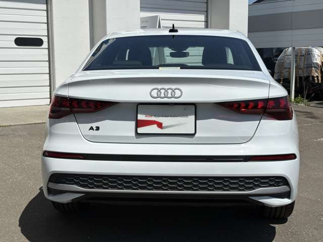 Audi A3 Sedan — фото 7