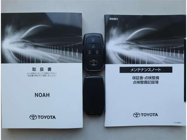 Toyota Noah — фото 10