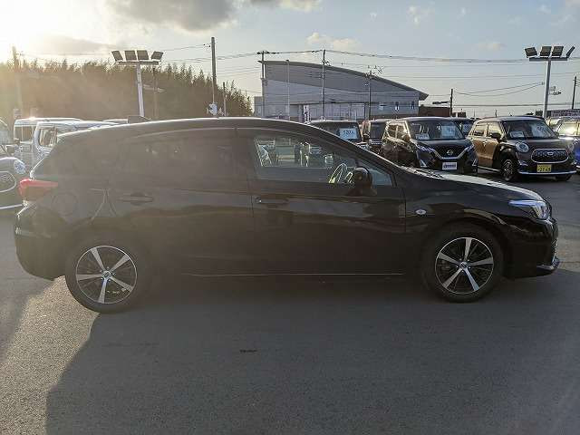 Subaru Impreza Sport — фото 8