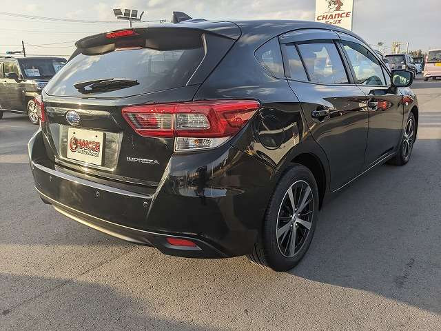Subaru Impreza Sport — фото 10