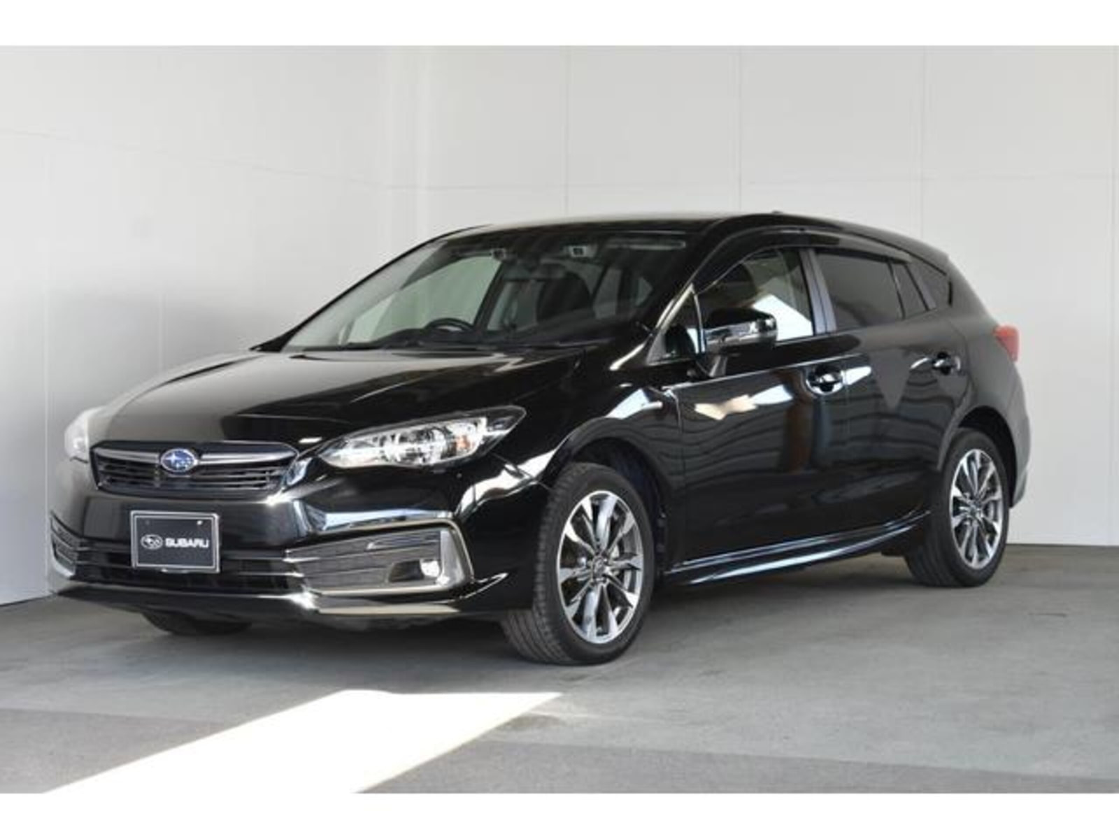 Subaru Impreza Sport — фото 13