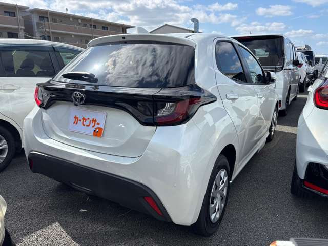 Toyota Yaris — фото 5
