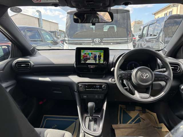 Toyota Yaris — фото 8