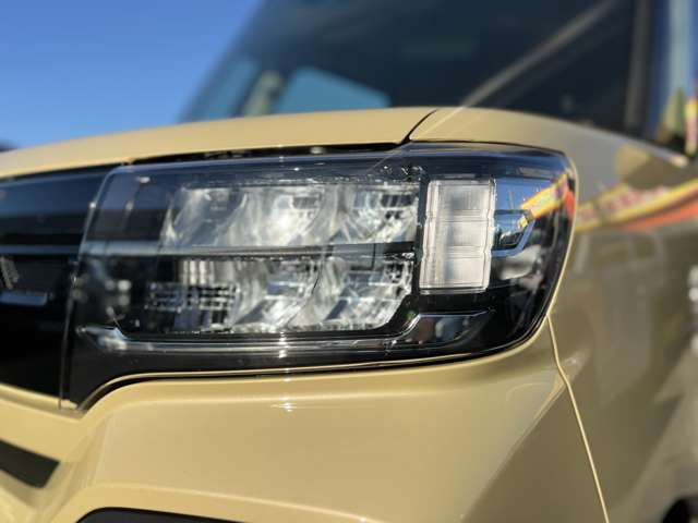 Daihatsu Tanto — фото 10