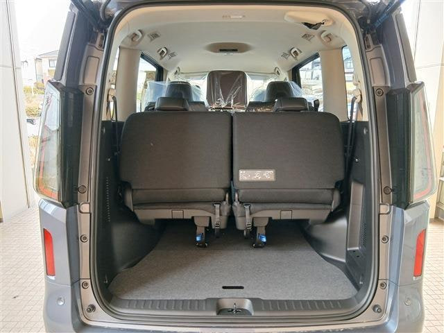 Nissan Serena — фото 15