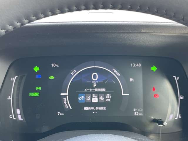 Toyota Sienta — фото 14