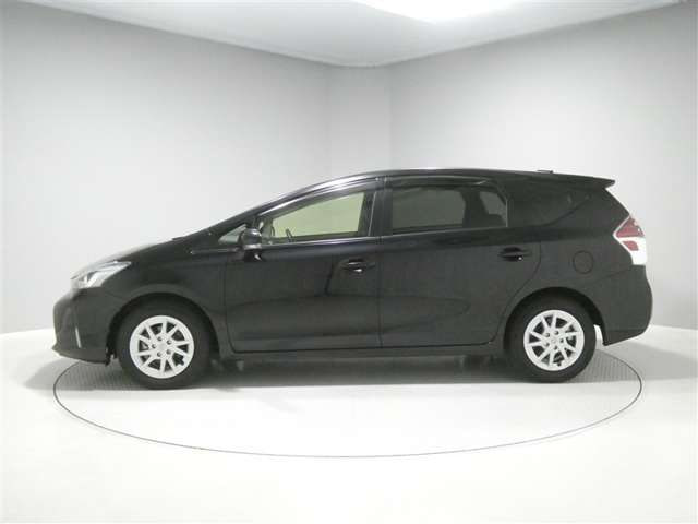 Toyota Prius Alpha — фото 5