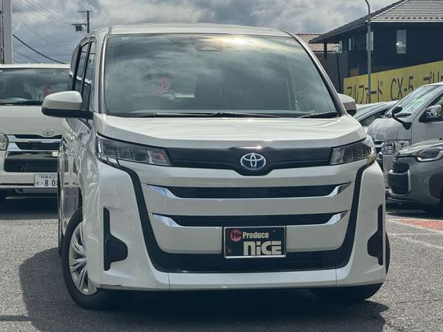 Toyota Noah — фото 9