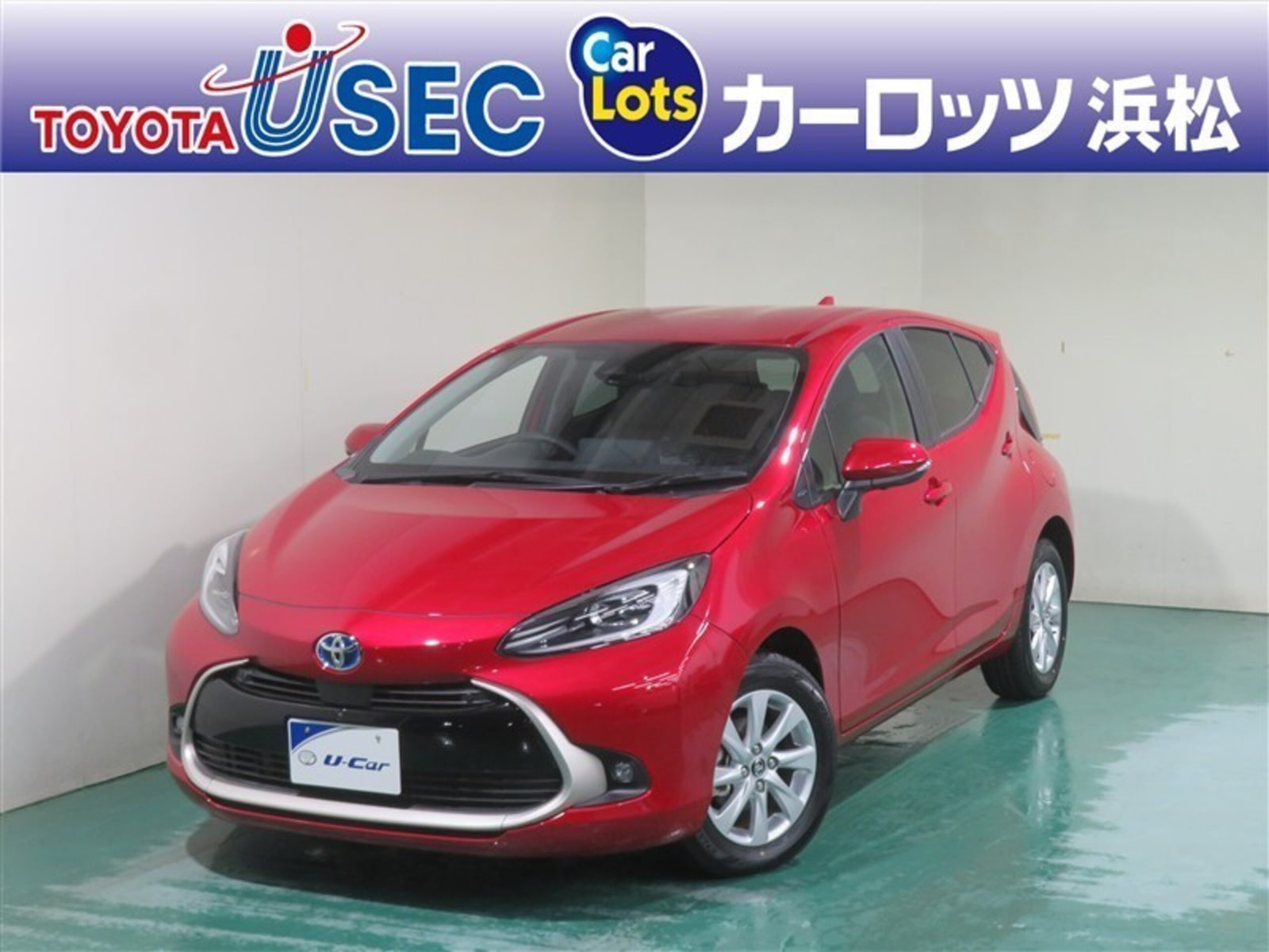 Toyota Aqua — фото 13