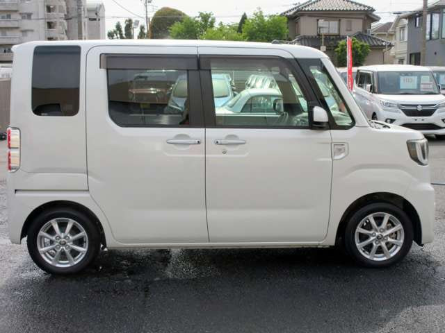 Toyota Pixis Mega — фото 4