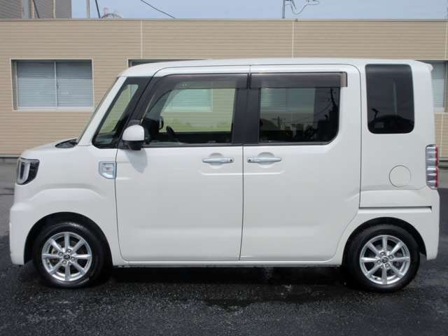 Toyota Pixis Mega — фото 5