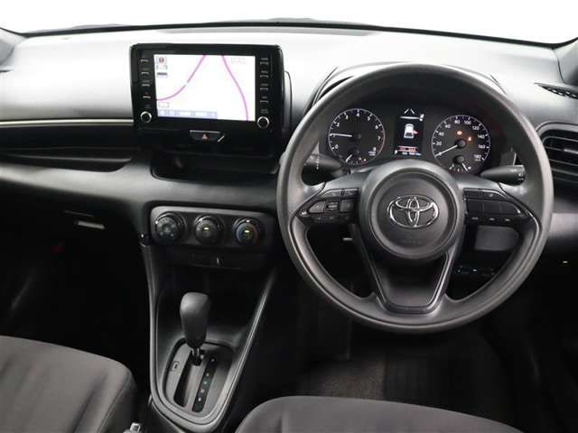 Toyota Yaris — фото 4