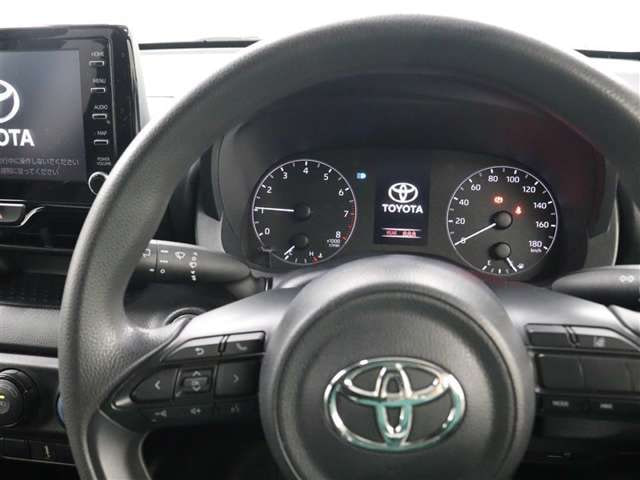 Toyota Yaris — фото 6