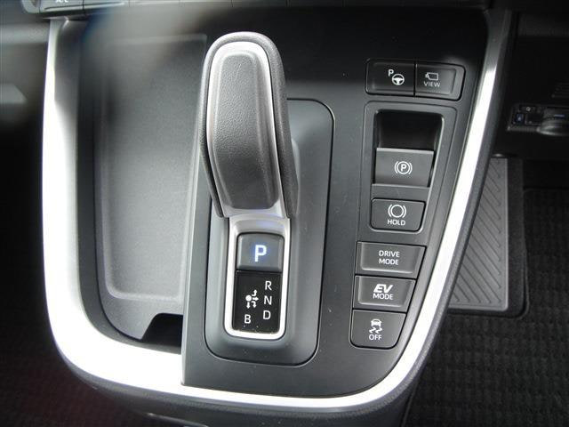 Toyota Noah — фото 3
