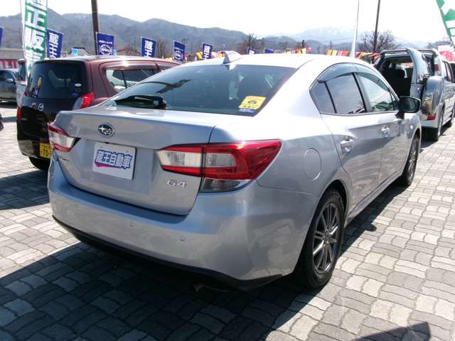 Subaru Impreza G4 — фото 7