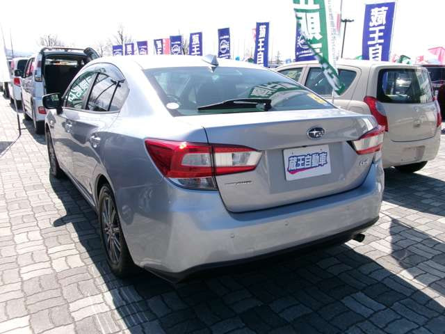Subaru Impreza G4 — фото 8