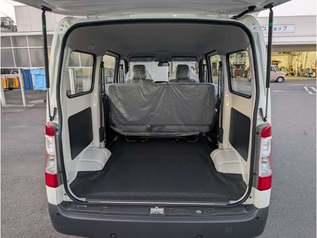 Mazda Bongo VAN — фото 9
