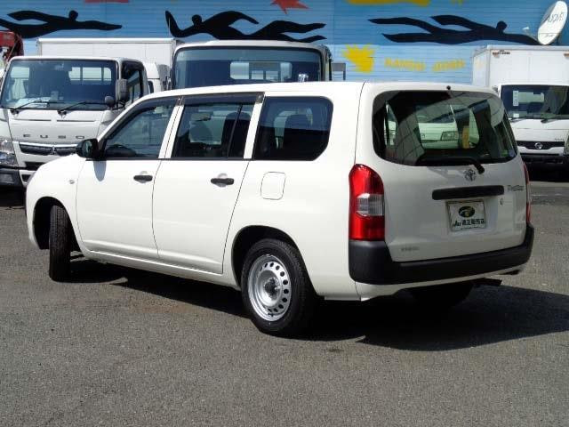 Toyota Probox VAN — фото 2