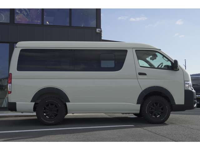 Toyota Hiace — фото 9