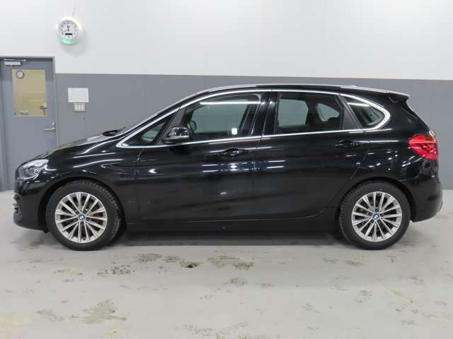 BMW 2 Series Active Tourer — фото 6