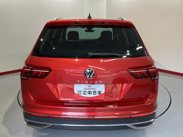 Volkswagen Tiguan — фото 6