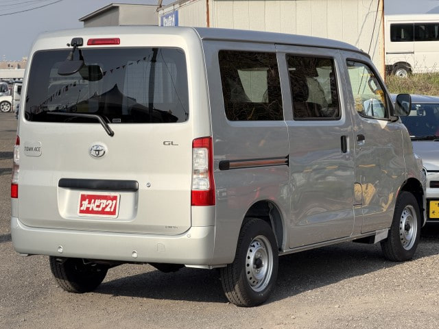 Toyota Townace VAN — фото 3
