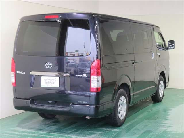 Toyota Hiace VAN — фото 7