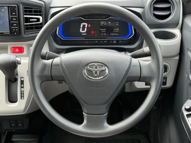 Toyota Pixis Epoch — фото 5