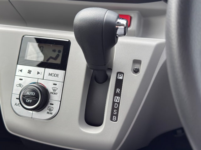 Toyota Pixis Epoch — фото 7