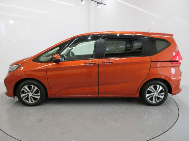 Honda Freed Plus — фото 7