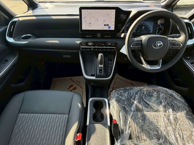 Toyota Noah — фото 2