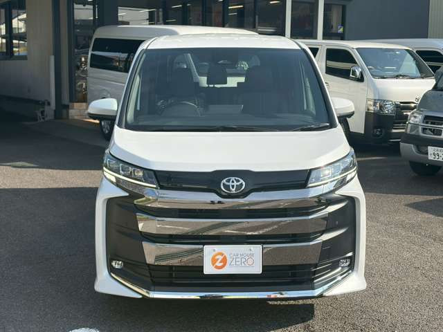 Toyota Noah — фото 5