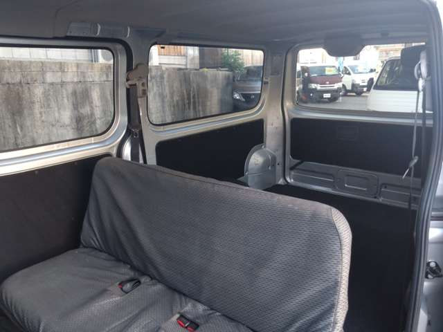Nissan NV350 Caravan — фото 7