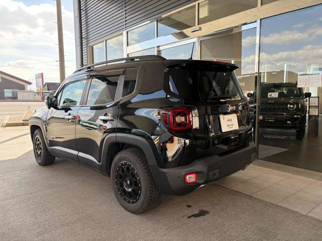 Jeep Renegade — фото 4