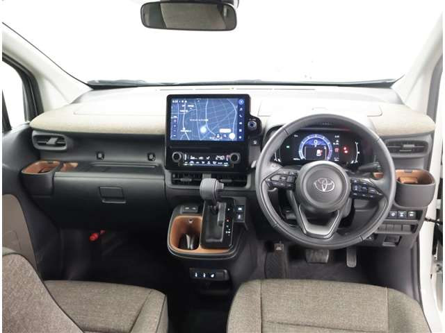 Toyota Sienta — фото 5