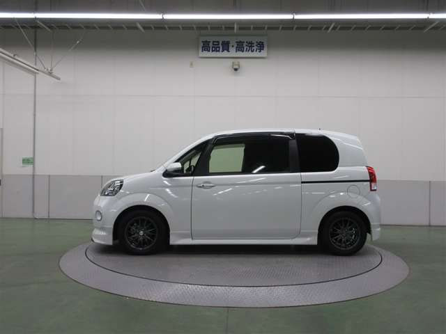 Toyota Porte — фото 3
