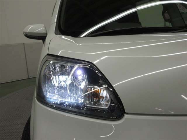 Toyota Porte — фото 6