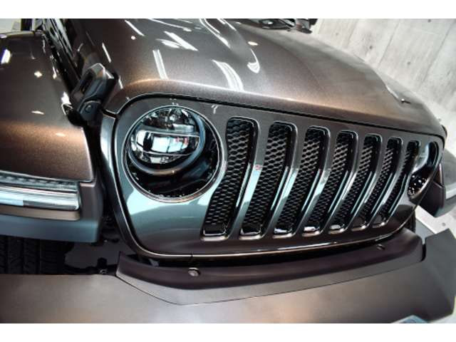 Jeep Renegade — фото 10
