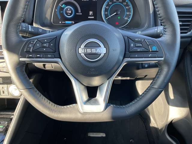 Nissan Leaf — фото 7
