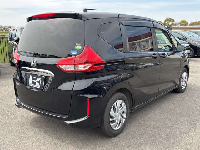 Honda Freed — фото 6