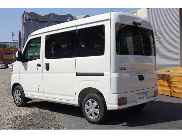 Toyota Pixis VAN — фото 7