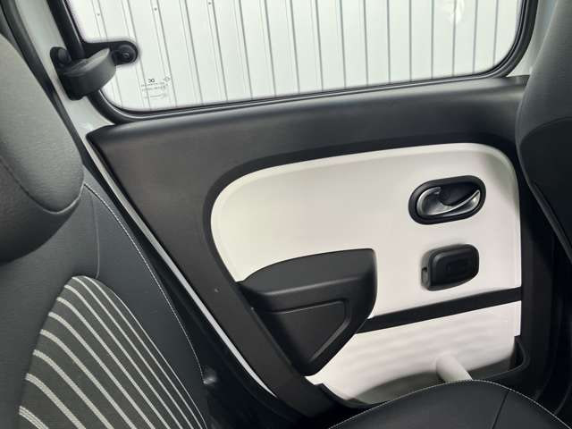 Renault Twingo — фото 10