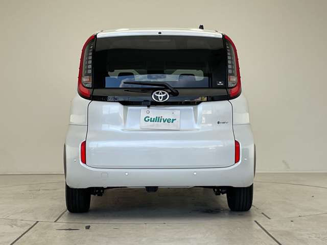 Toyota Sienta — фото 10